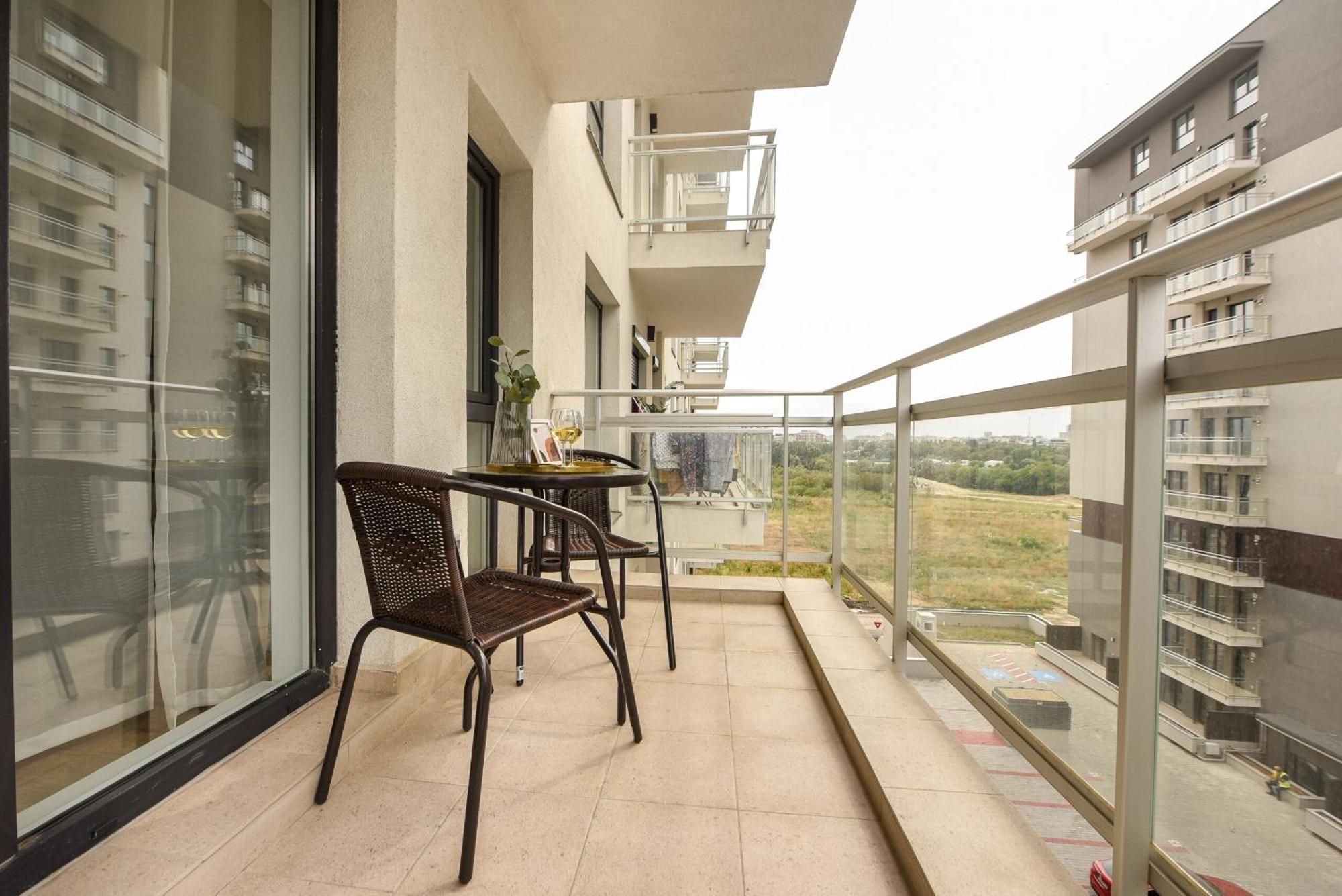 Perfect Stay: Urban Heaven In Aviatiei Business Area Bucharest Room photo
